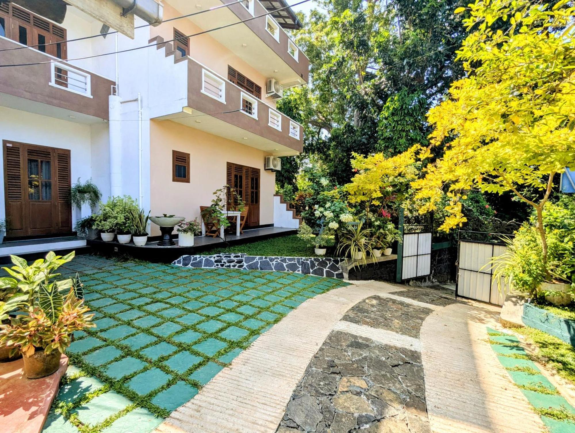 Halcyon Rest Villa Hikkaduwa Exterior photo